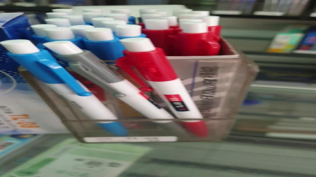 Bút bi Thiên Long TL-08